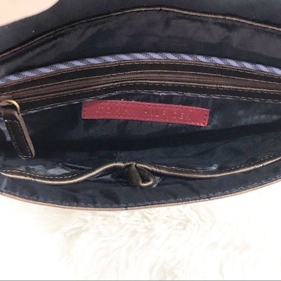 Tommy Hilfiger Crocodile-Embossed Envelope Clutch - Picture 5 of 7